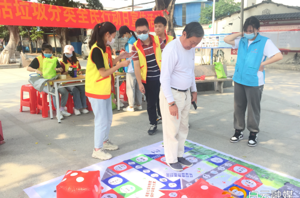 白云江高：18名第一书记入村社奔走在基层第一线，解决基层实际问题