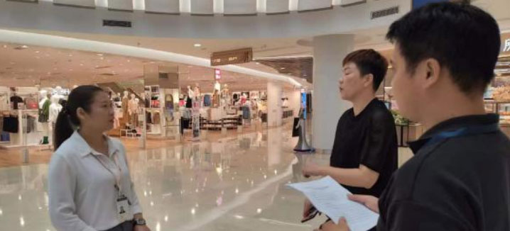 让可回收物“有家可归”！白云京溪引导商超签约可回收物回收协议件