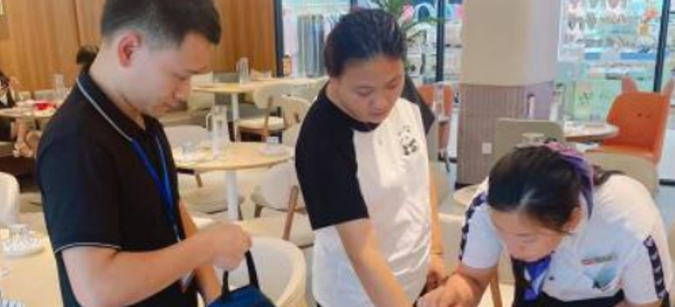 白云京溪：落实“门前三包”责任制度，切实做好垃圾分类