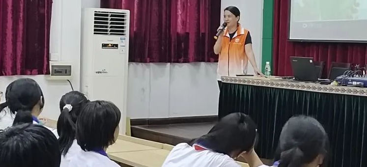 白云树洞公益服务团专家许莺：从象棋冠军到心理咨询师，帮助更多人健康快乐地活着
