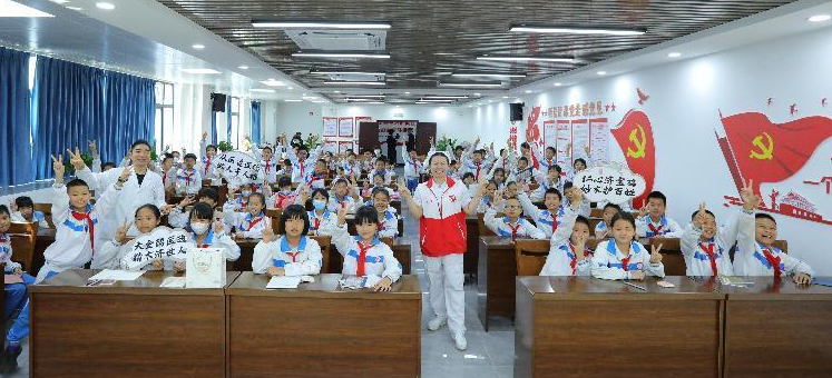 “一老一小”医养结合！广州白云社区儿科走进郭塘校园，推动基层卫生健康高质量发展