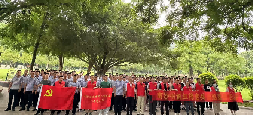 高温多雨未歇，南沙退役军人打响防蚊灭蚊“角落歼灭战”